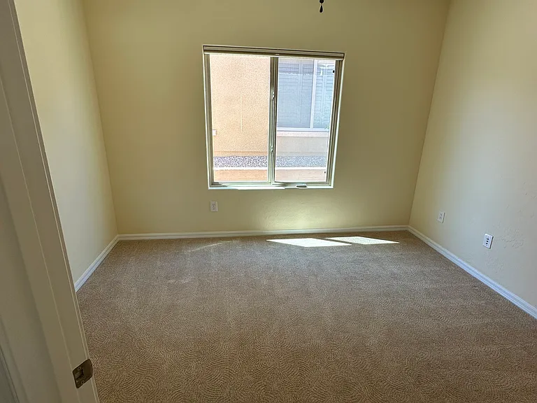 1319 Beehive Ln — Photo 7
