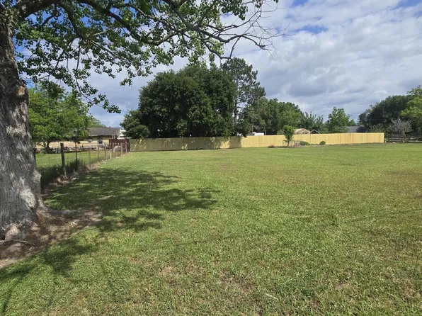 Hali Dr, Crowley, LA 70526