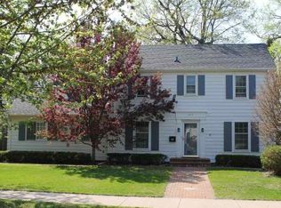 675 Sumner St, Saint Paul, MN 55116