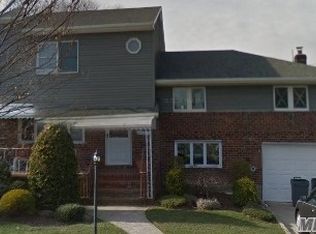 2128 Bit Path, Seaford, NY 11783