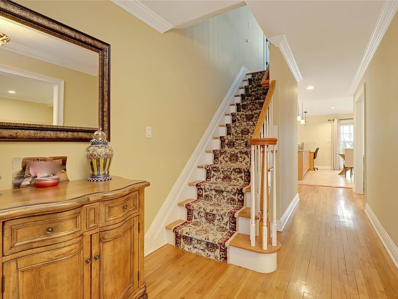 3rd image of 1 Baldwin Pl