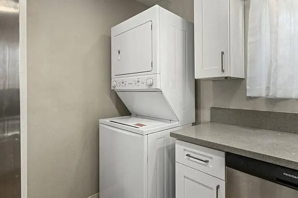 6716 N Elman St #1 — Photo 9