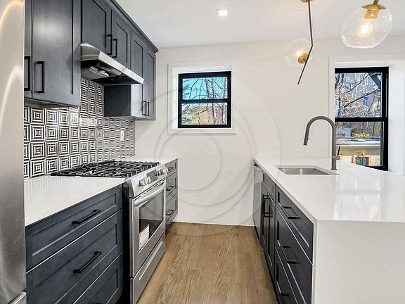 3rd image of 75 Carlton Ave #2A