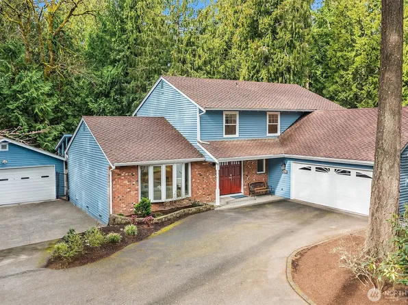 6823 207th Avenue NE, Redmond, WA 98053