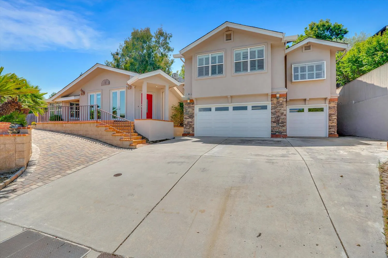 494 Bevanda Ct photo 1