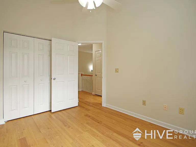 2411 Avonlea Ln — Photo 14