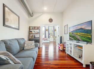 312 Market St #C, Philadelphia, PA 19106