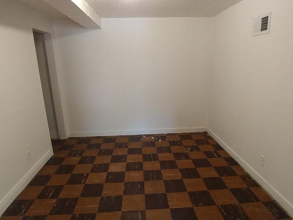 2nd image of 715 East Blvd APT 2