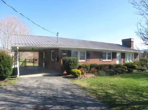 695 Adwolfe Rd, Marion, VA 24354
