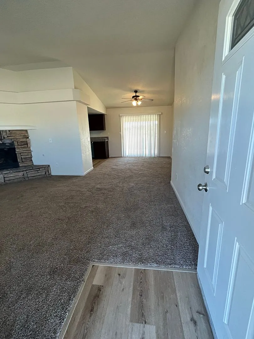 Spacious 4-Bedroom Home on a Large Lot in Hesperia — Photo 3