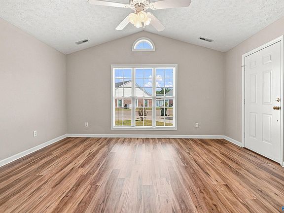 3rd image of 150 Sycamore Pl