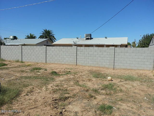 2nd image of 8236 W Clarendon Ave