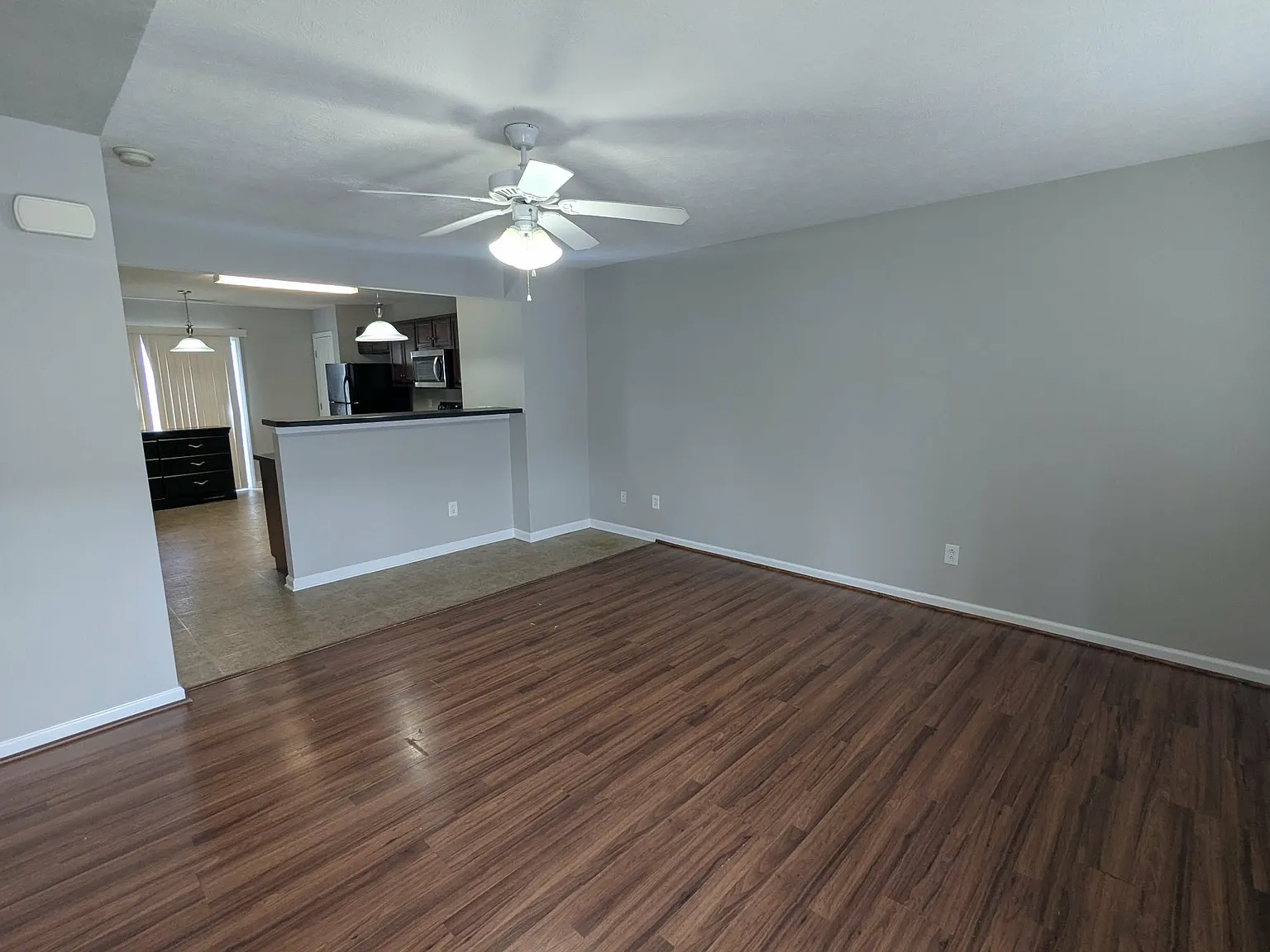 2 bed, 2.5 bath, 1257 sqft, $1,495 — Photo 2