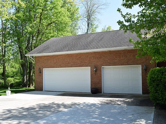 3rd image of 1776 Appian Way
