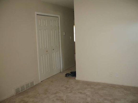 2nd image of 43 E Brickley Ave