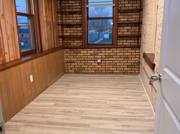 16 E Illinois St #2