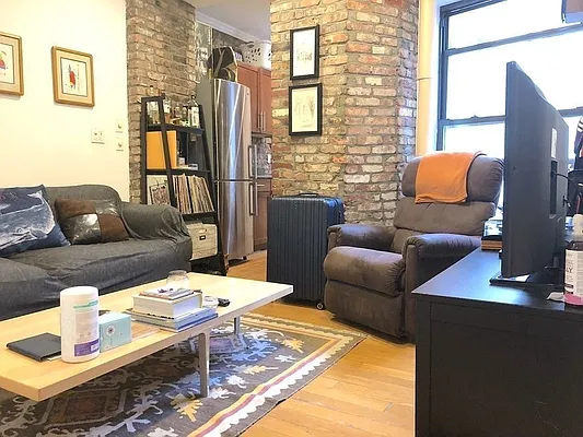 Rented by REAL New York | media 29