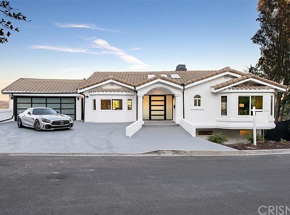 5th image of 5096 Llano Dr