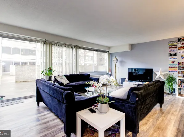 5500 Friendship Blvd APT 823N, Chevy Chase, MD 20815