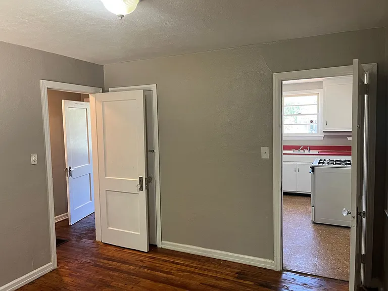 2914 Blan St — Photo 16