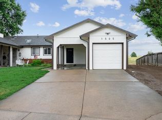1505 N Smith Cir, Wichita, KS 67212