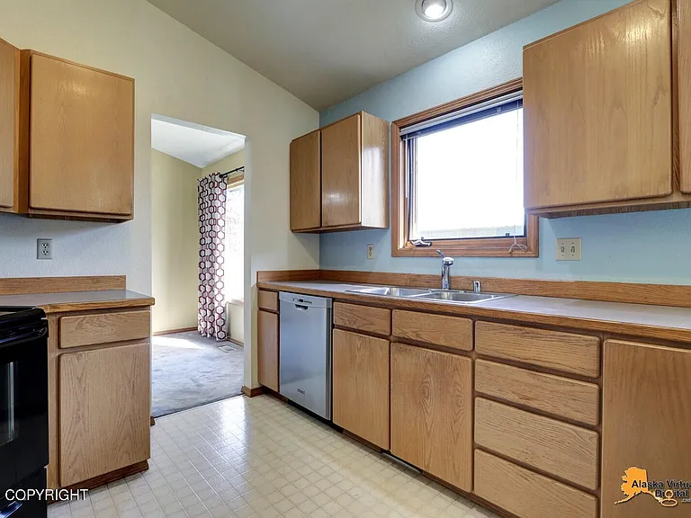 8501 Mentra St — Photo 21