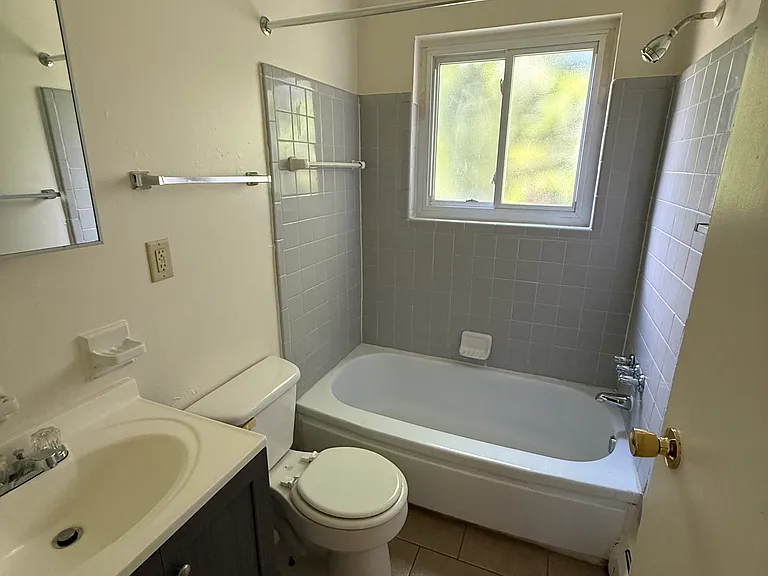 8404 Anthony Wayne Ave #6 — Photo 5
