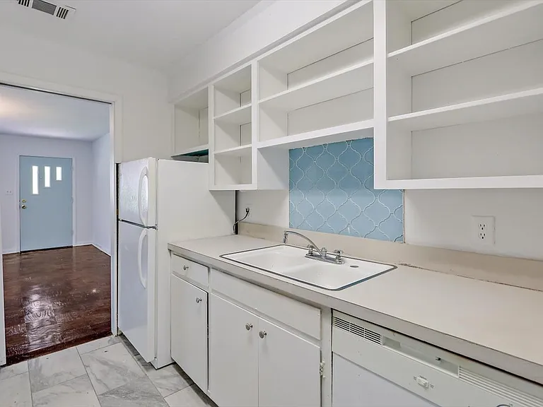 4209 Hawthorne Ct #4209 — Photo 8
