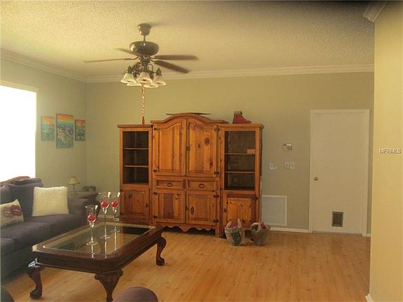 3rd image of 8820 Metheny Cir