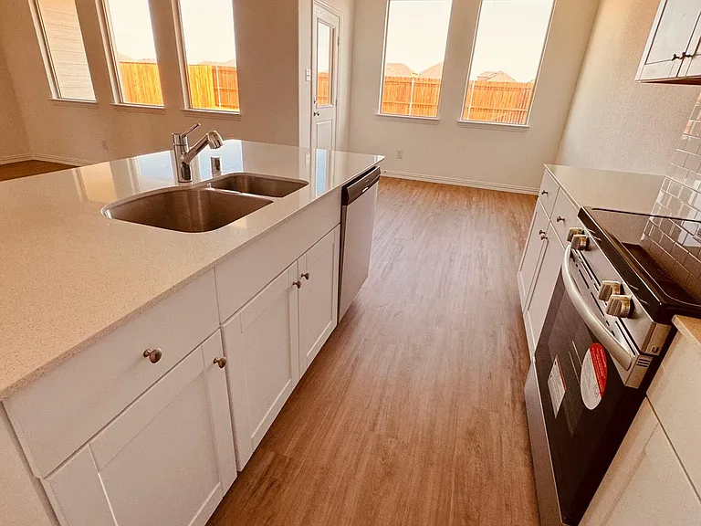209 Ardsley Ln — Photo 12