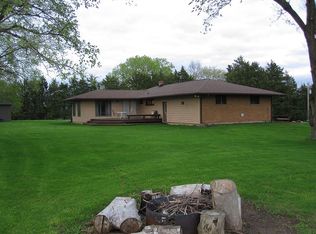 9637 Military Rd, Dubuque, IA 52003