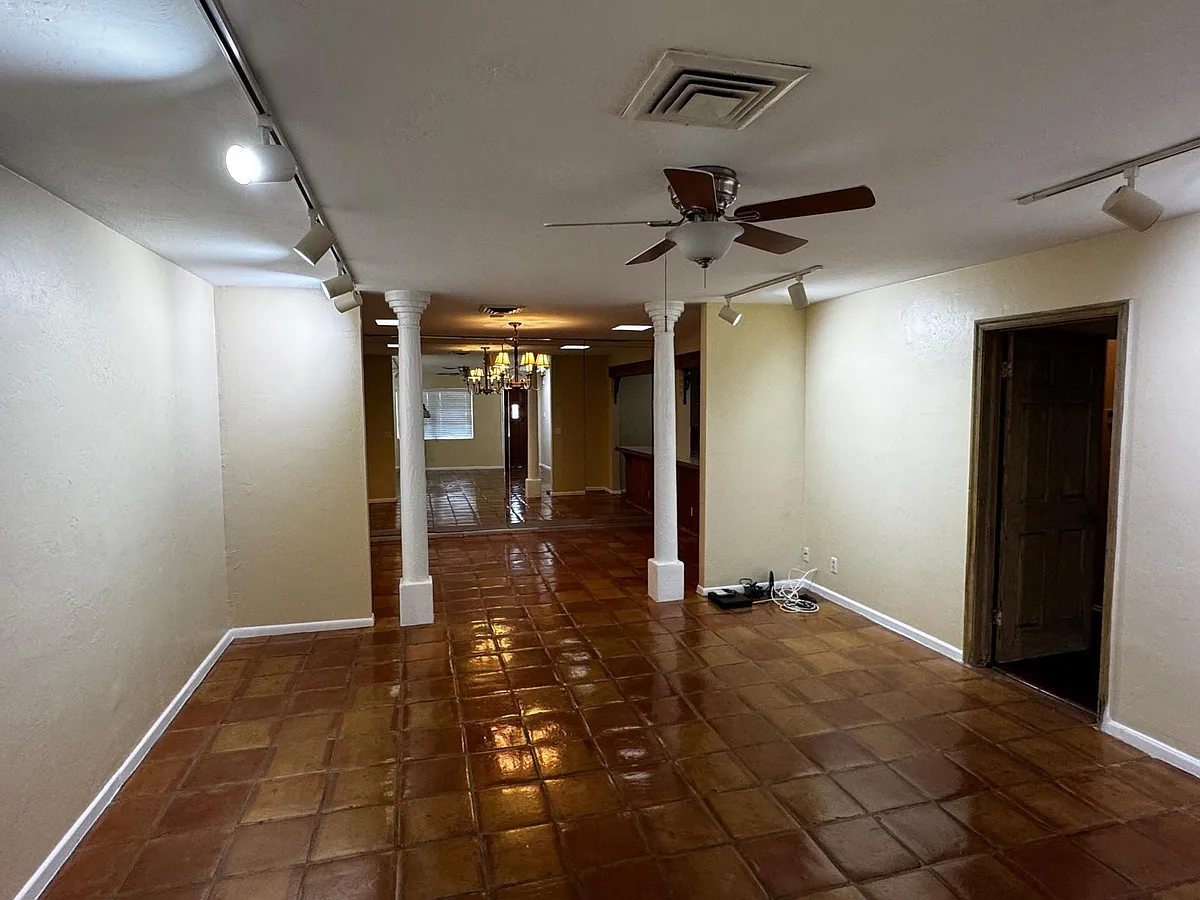 Building Photo - 319 Sunset Rd #A