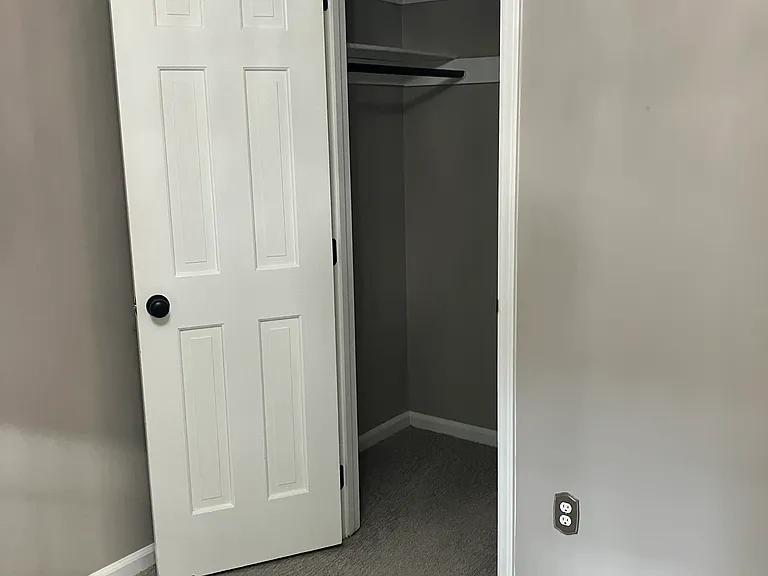 8709 Kenilworth Dr — Photo 27