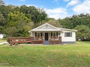 448 Old Lake City Hwy, Rocky Top, TN 37769