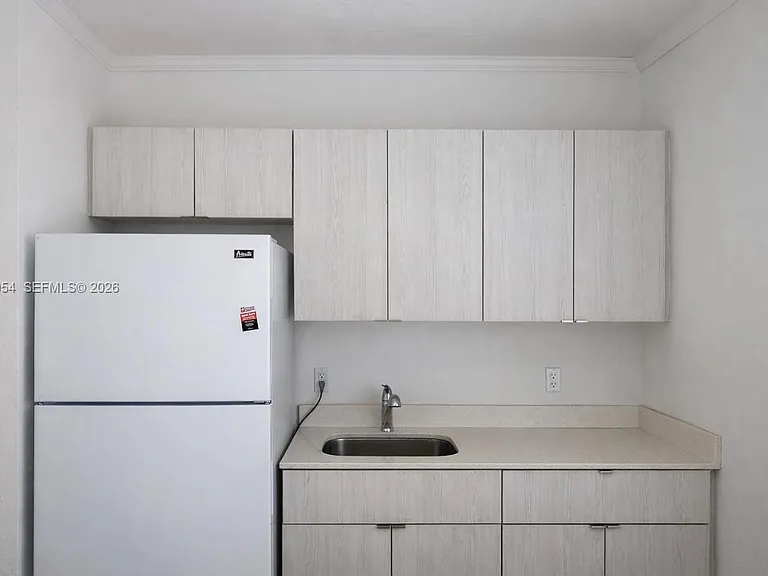 572 NE 67th St #5 — Photo 1