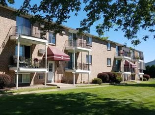 30 Losson Garden Dr APT 3, Buffalo, NY 14227
