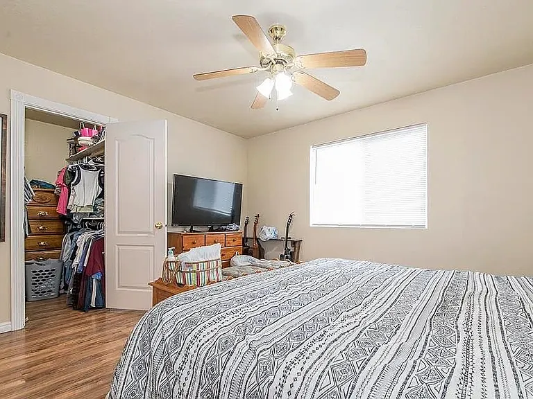 1337 N Gingham Ave — Photo 13