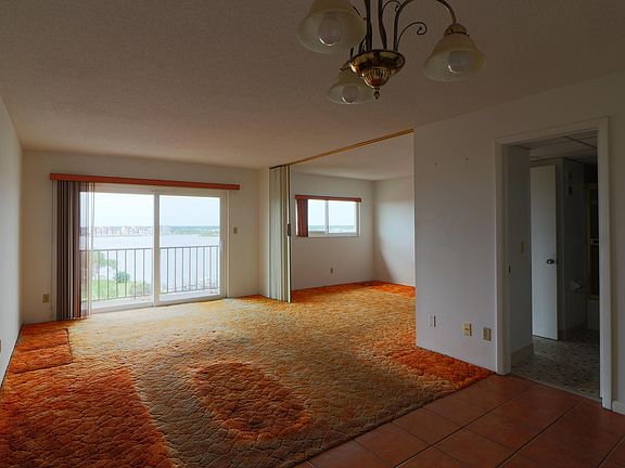5th image of 100 Silver Beach Ave APT 824