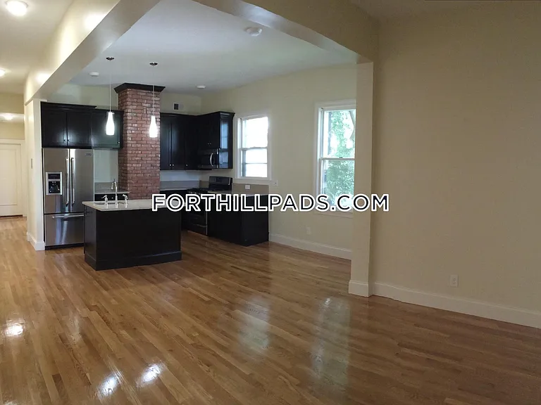 34 Juniper St #1 — Photo 18