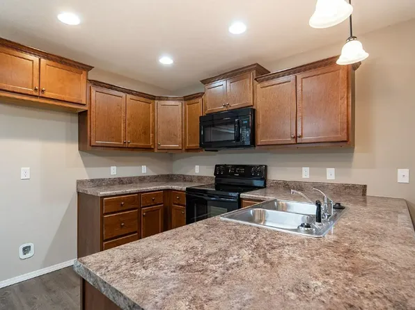 852 S Waco Ave, Springfield, MO 65802