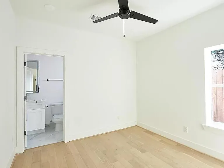 2720 Rosalie St — Photo 17