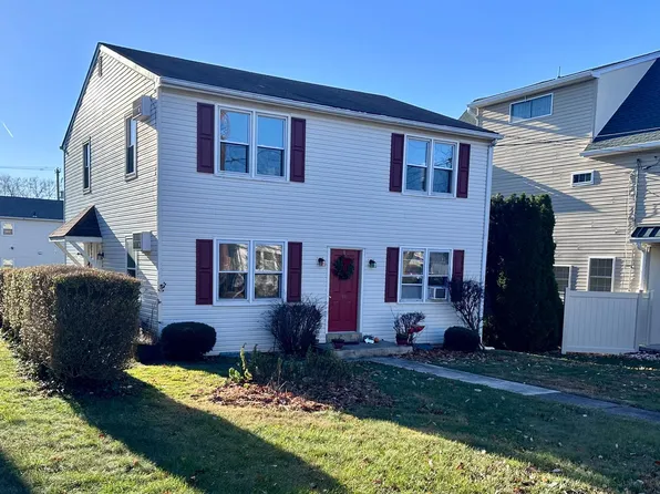 204 Harvey Ave, Doylestown, PA 18901