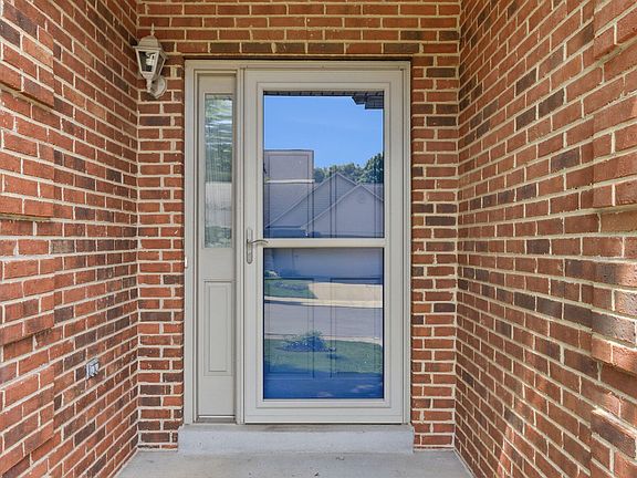5th image of 2917 Tabor Oaks Ln