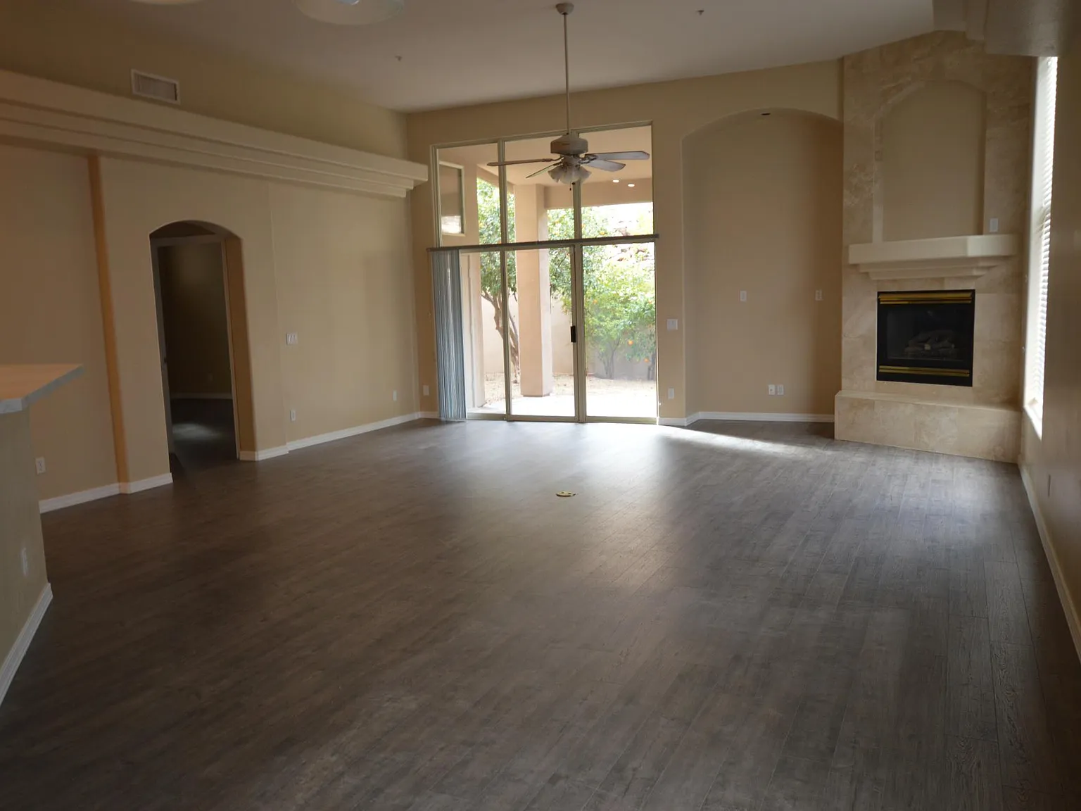 4 bed, 2350 sqft, $3,450 — Photo 3