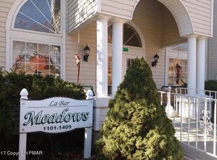 5 Village Cir APT 1405, Stroudsburg, PA 18360
