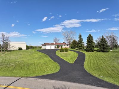 2170 Schlosser Dr N, Mandan, ND, 58554
