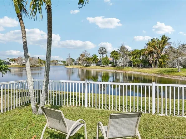 713 NW Waterlily Pl, Jensen Beach, FL 34957