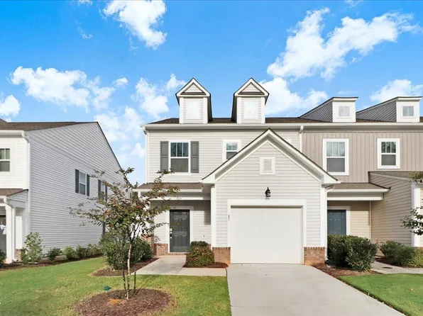 85 Little Leaf Ln, Clayton, NC 27527