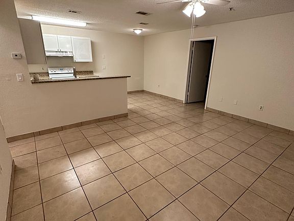 4th image of 976 Leeward Pl Unit 101