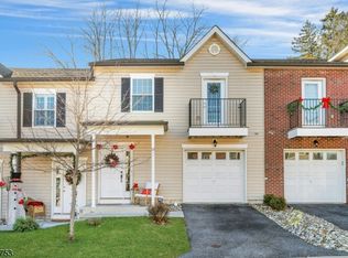 19 Gregg Ct, Newton Town, NJ 07860